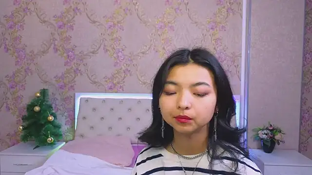 Shy Kira online show from January 7, 3:33 pm