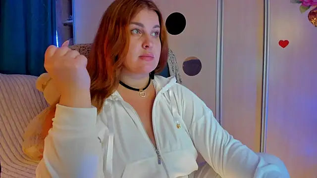 CoraSwon online show from July 9, 4:06 pm