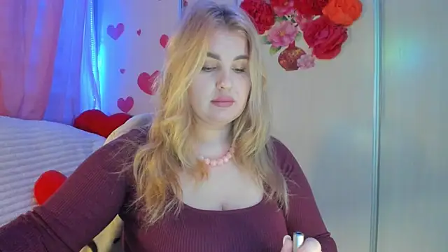 CoraSwon online show from March 2, 6:57 pm