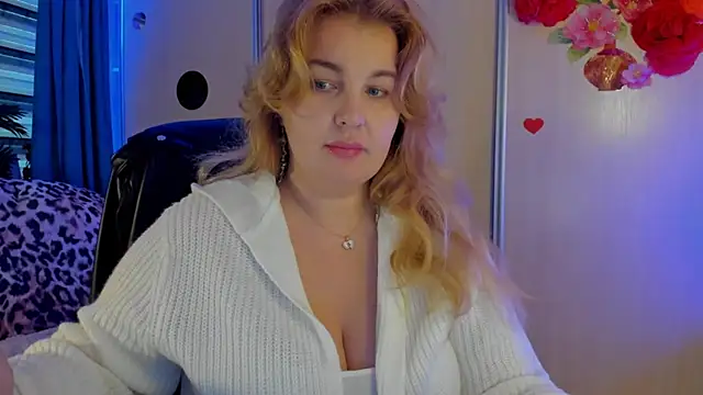 CoraSwon online show from November 29, 9:42 am