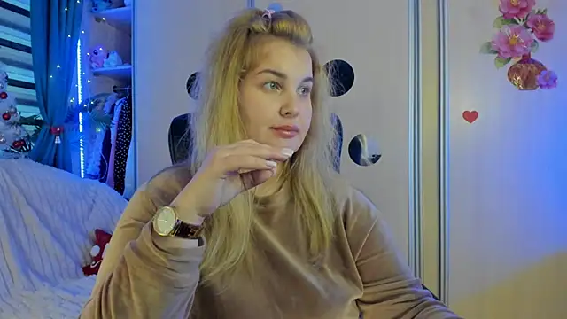 CoraSwon online show from January 6, 1:26 pm