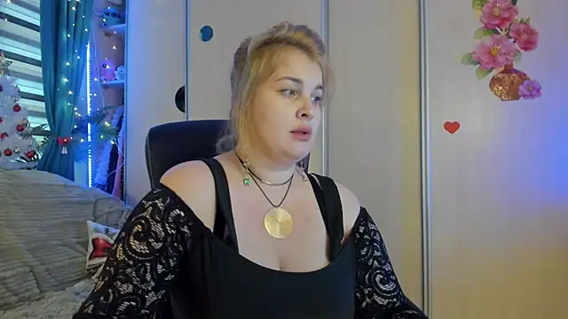 CoraSwon online show from January 8, 10:32 am