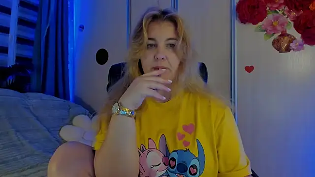 CoraSwon online show from November 11, 1:22 am