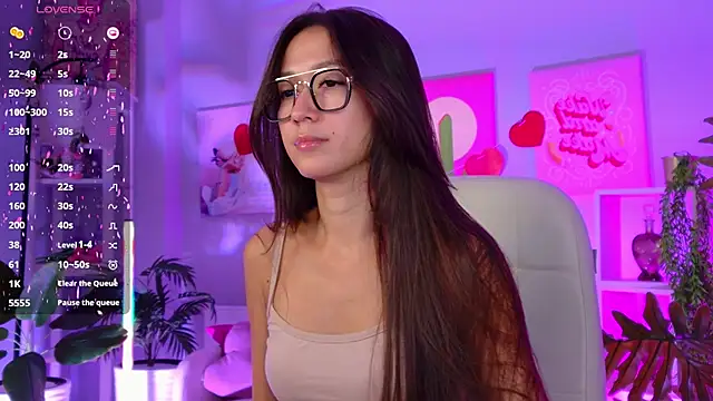 Snapshot of LanaBaker chatting on February 17, 2:42 am LanaBaker online show from February 17, 2:42 am