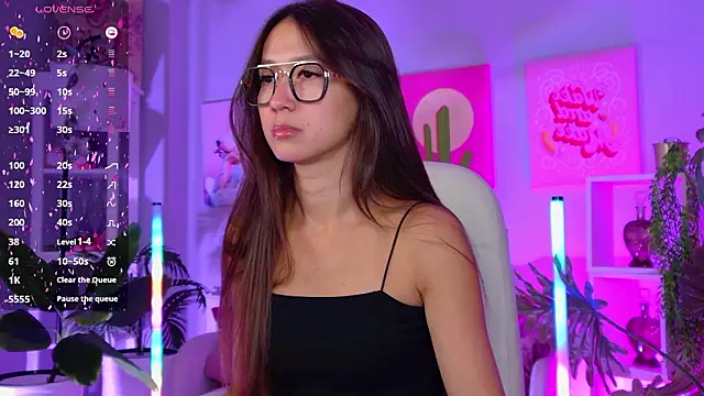 Snapshot of LanaBaker chatting on February 9, 2:53 am LanaBaker online show from February 9, 2:53 am