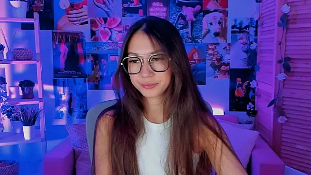 Snapshot of LanaBaker chatting on March 19, 2:48 am LanaBaker online show from March 19, 2:48 am