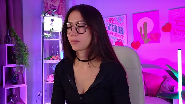 LanaBaker online show from April 2, 2:41 am