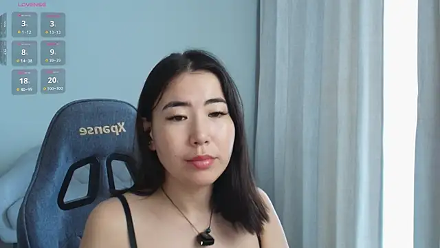 Naomi 52 online show from June 1, 1:39 am