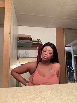 Snapshot of KLoveeee chatting on October 27, 7:15 pm KLoveeee online show from October 27, 7:15 pm