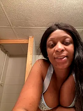 Snapshot of KLoveeee chatting on November 22, 6:01 am KLoveeee online show from November 22, 6:01 am