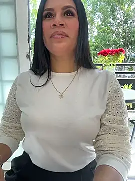 Sofia Convers online show from May 17, 1:00 pm