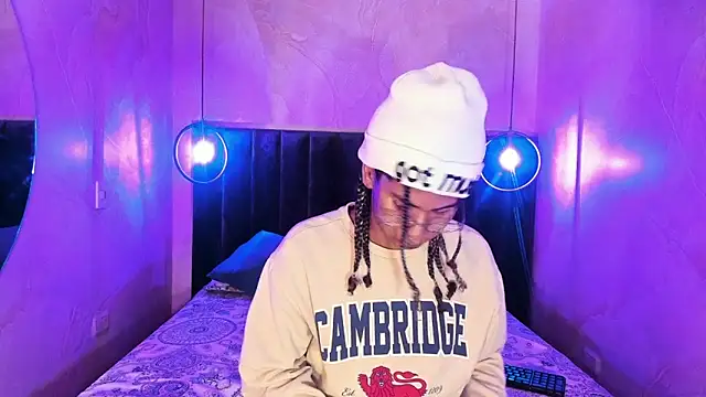 Maxim-Walker online show from November 24, 3:06 am