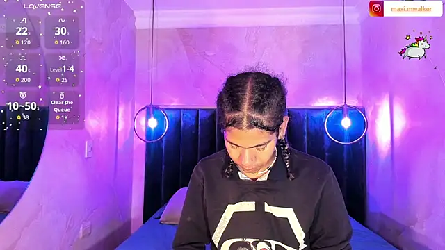 Maxim-Walker online show from October 22, 3:17 am