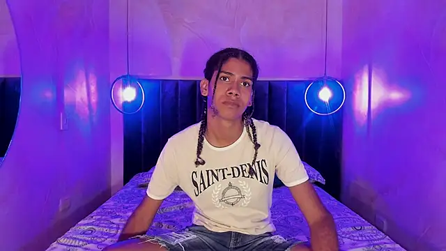 Maxim-Walker online show from November 20, 3:07 am