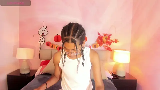 Maxim-Walker online show from October 25, 3:06 am