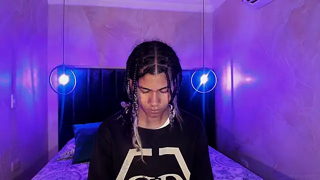 Maxim-Walker online show from November 27, 3:07 am