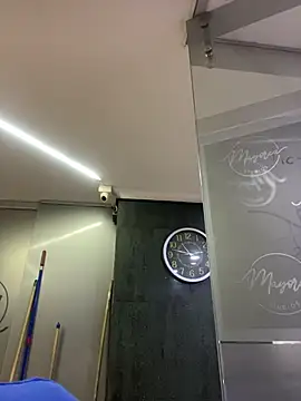 Maxim-Walker online show from December 4, 3:49 am