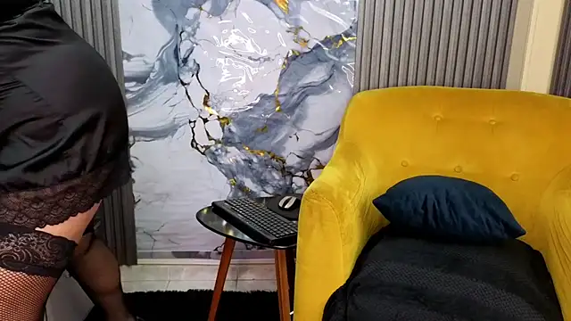 Snapshot of GianellaCox_ chatting on February 16, 3:10 pm GianellaCox online show from February 16, 3:10 pm