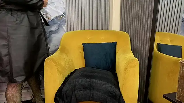 GianellaCox  online show from March 11, 10:09 am