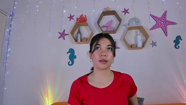 Emiily Parkerr online show from March 19, 2:59 am