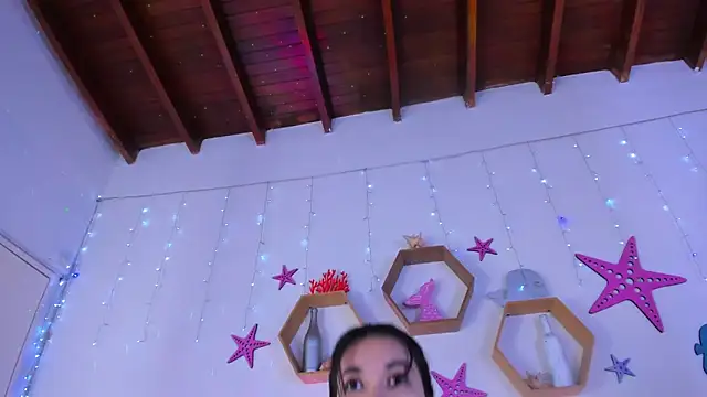 Emiily Parkerr online show from October 16, 3:04 am