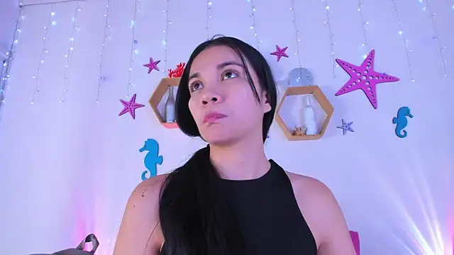 Emiily Parkerr online show from December 4, 3:05 am