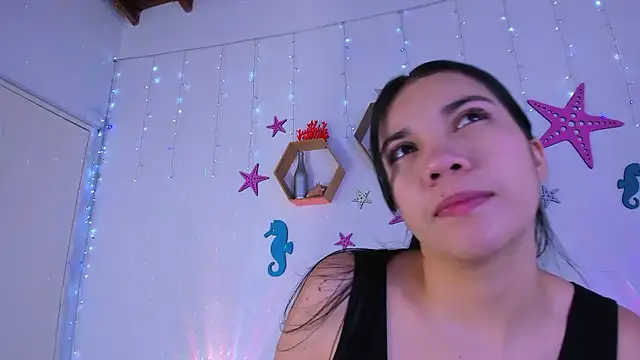 Emiily Parkerr online show from November 15, 2:59 am