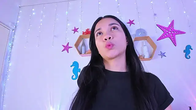 Emiily Parkerr online show from December 2, 2:56 am