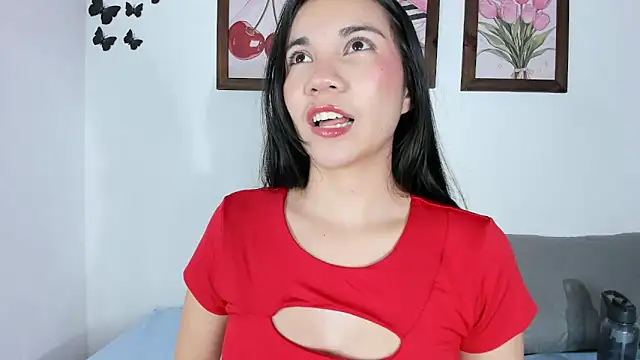 Emiily Parkerr online show from April 10, 11:12 pm