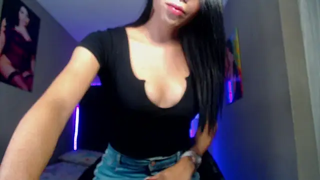 Snapshot of alizbunny chatting on May 2, 5:56 am alizbunny online show from May 2, 5:56 am