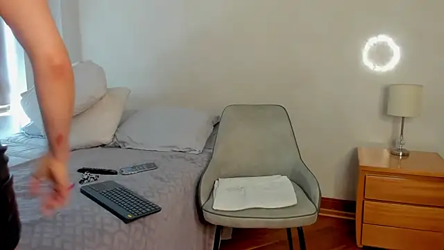 melisa ferretti online show from December 4, 6:07 pm