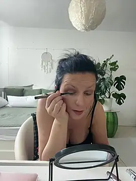 Snapshot of Off__Melonenmandy chatting on April 17, 7:55 am Off Melonenmandy online show from April 17, 7:55 am