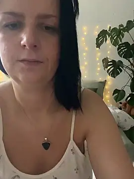 Snapshot of Off__Melonenmandy chatting on May 6, 5:11 am Off Melonenmandy online show from May 6, 5:11 am
