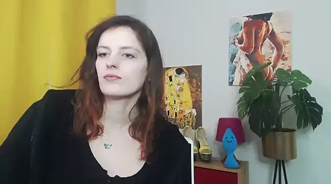 Snapshot of juicyNadine chatting on March 10, 9:23 am juicyNadine online show from March 10, 9:23 am