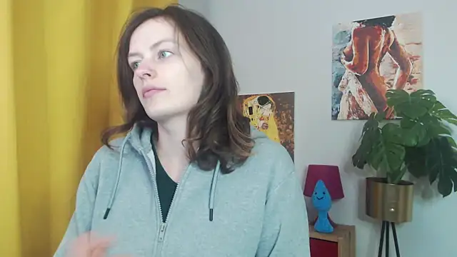 Snapshot of juicyNadine chatting on November 17, 5:44 am juicyNadine online show from November 17, 5:44 am