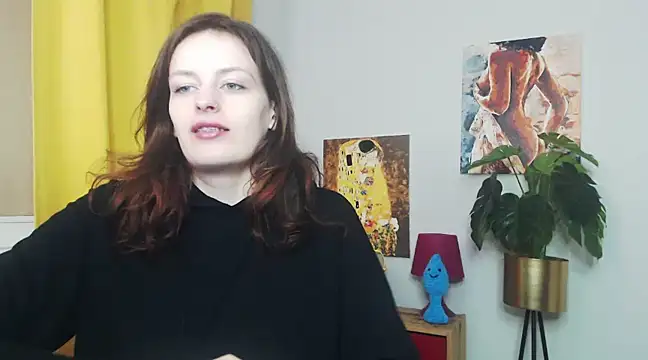 Snapshot of juicyNadine chatting on February 6, 6:18 am juicyNadine online show from February 6, 6:18 am