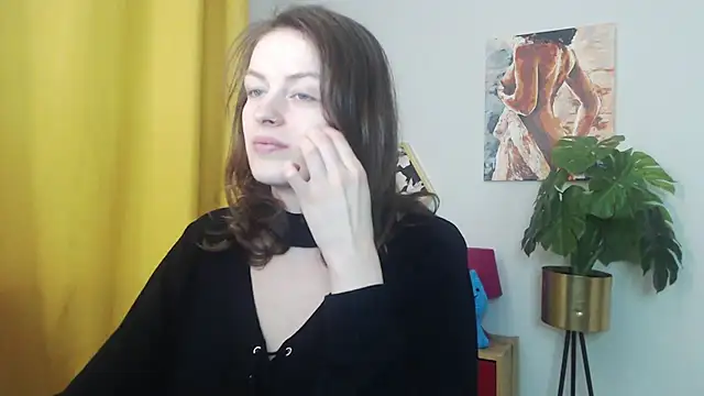 Snapshot of juicyNadine chatting on December 15, 5:35 am juicyNadine online show from December 15, 5:35 am