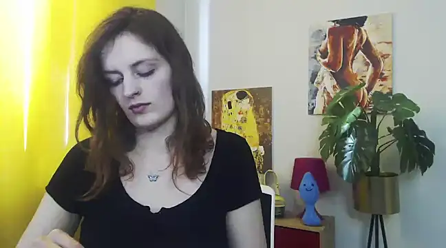 Snapshot of juicyNadine chatting on March 10, 12:28 pm juicyNadine online show from March 10, 12:28 pm