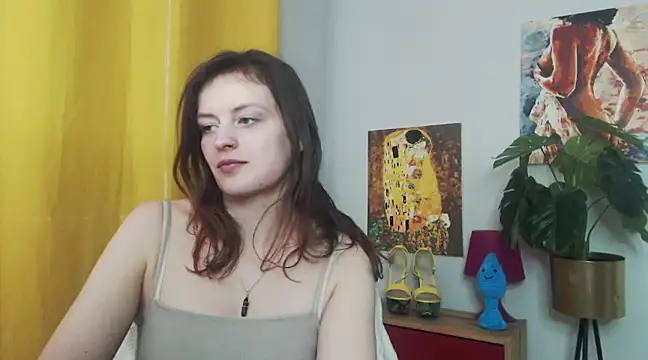 Snapshot of juicyNadine chatting on February 12, 9:20 am juicyNadine online show from February 12, 9:20 am