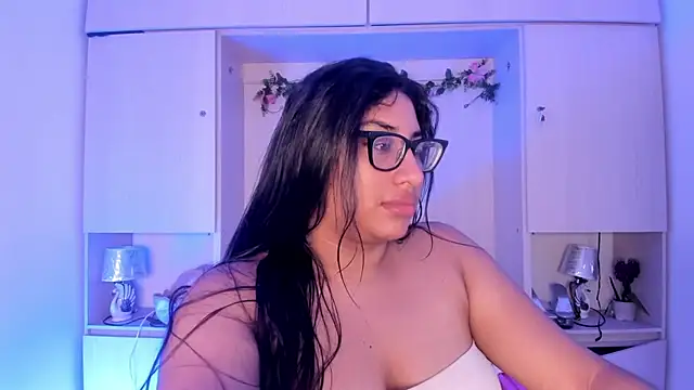 Snapshot of CANDYGABYY chatting on July 9, 7:35 pm CANDYGABYY online show from July 9, 7:35 pm