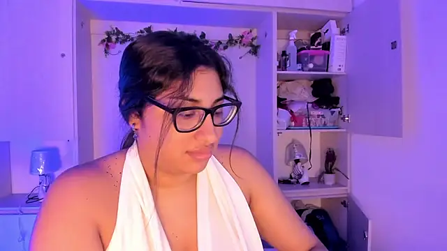 Snapshot of CANDYGABYY chatting on June 16, 7:36 pm CANDYGABYY online show from June 16, 7:36 pm