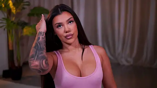 NatyDesiree online show from May 26, 7:23 pm
