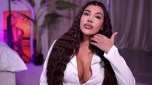 NatyDesiree online show from February 22, 7:48 pm