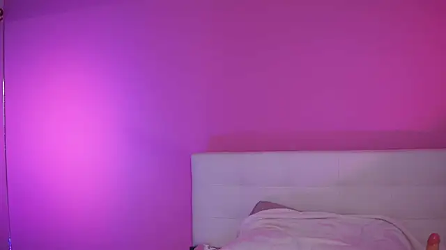 Snapshot of NatyDesiree chatting on February 27, 8:13 am NatyDesiree online show from February 27, 8:13 am