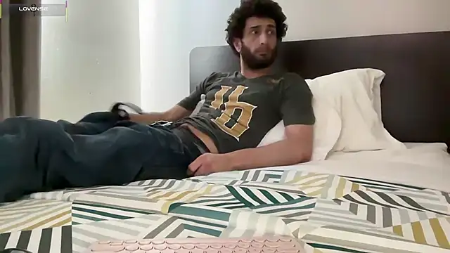 pantslesstraveler plt online show from September 28, 4:47 pm