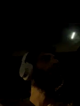 pantslesstraveler plt online show from September 27, 7:14 am