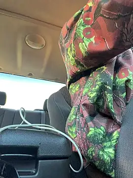 pantslesstraveler plt online show from December 21, 9:37 pm