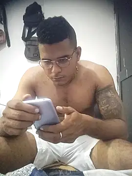 Snapshot of SaucyAffair0 chatting on May 10, 5:48 pm SaucyAffair0 online show from May 10, 5:48 pm