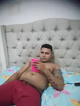 SaucyAffair0 online show from December 3, 12:55 am