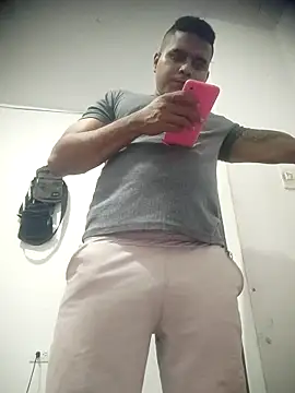 SaucyAffair0 online show from March 25, 12:33 am